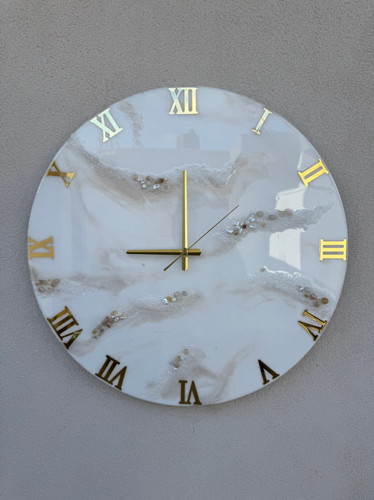 Minimal resin Clock